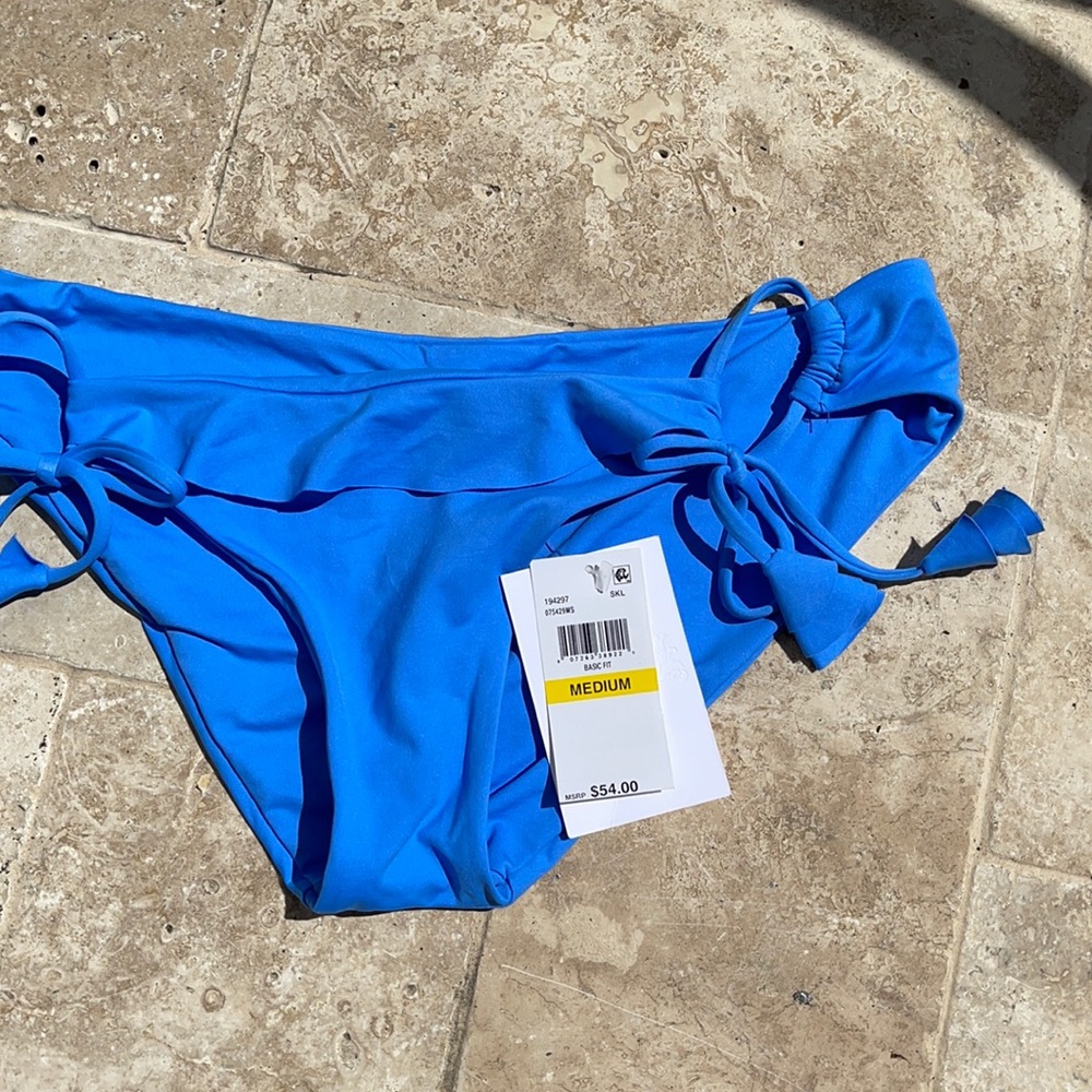 NWT Becca darling bikini bottoms!